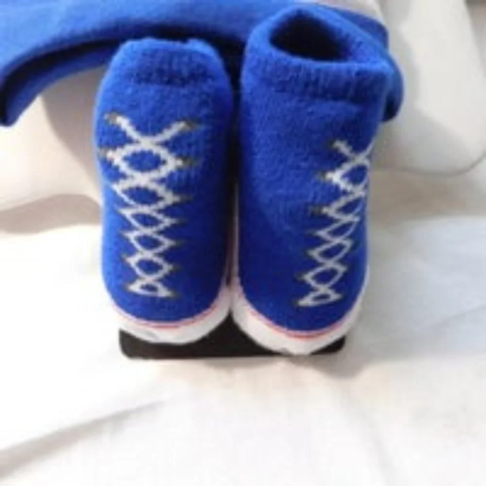 Converse Hat and Booties Gift Set 0-6 Months NEW